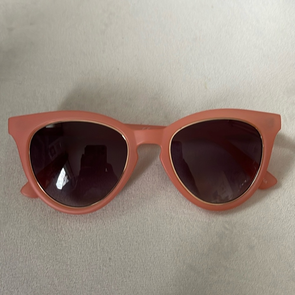 Laundry by Shelli Segal Coral colored retro sunglasses women’s